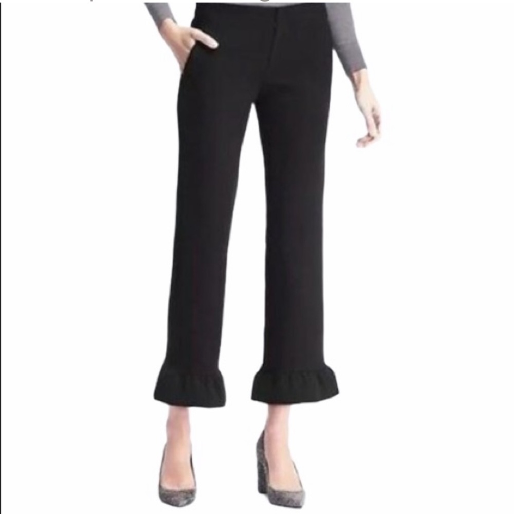 Banana Republic Logan classic black workwear crop ruffle hem trouser pant size 6